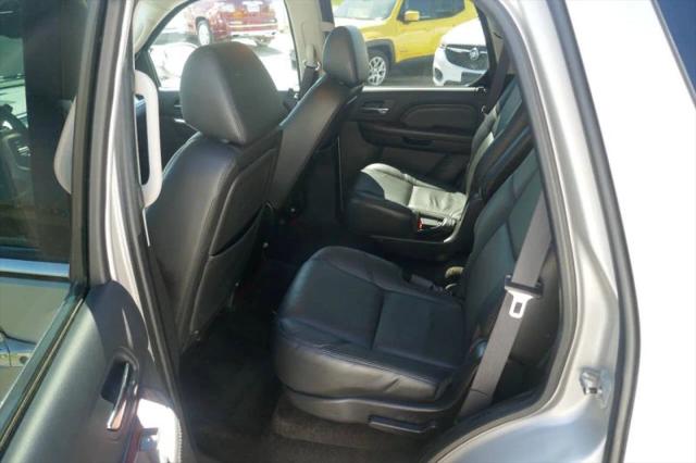 2008 Cadillac Escalade Standard