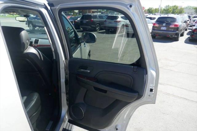 2008 Cadillac Escalade Standard