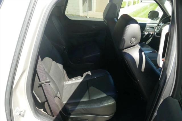 2008 Cadillac Escalade Standard