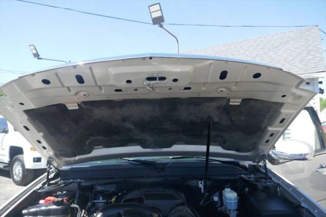 2008 Cadillac Escalade Standard