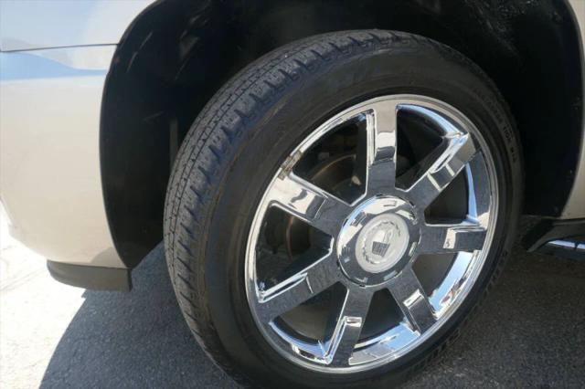 2008 Cadillac Escalade Standard