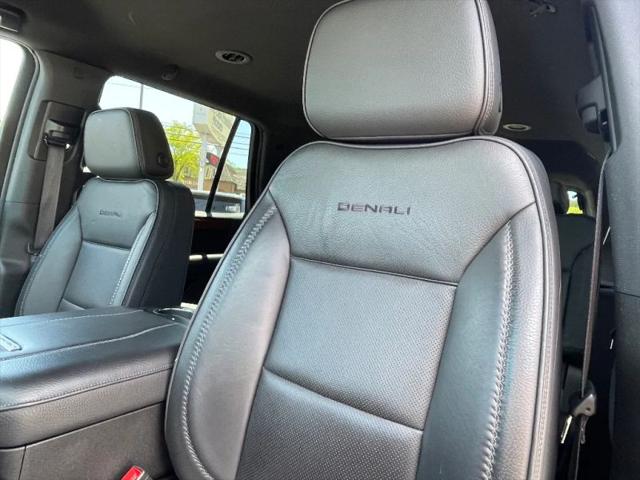 2025 GMC Yukon 4WD Denali