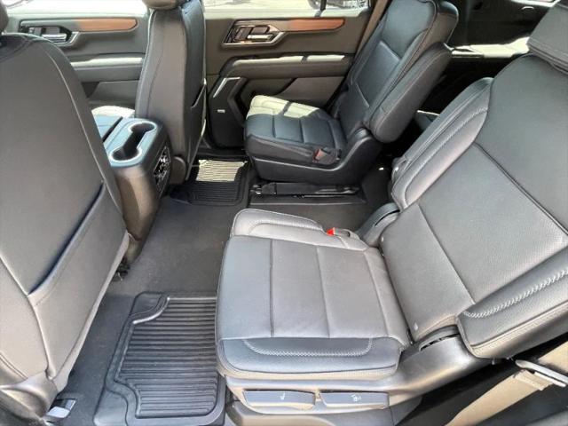 2025 GMC Yukon 4WD Denali