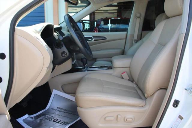 2017 Nissan Pathfinder Platinum
