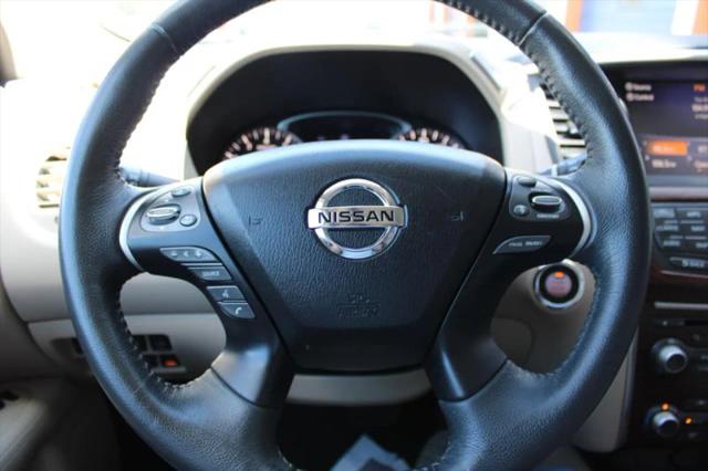2017 Nissan Pathfinder Platinum