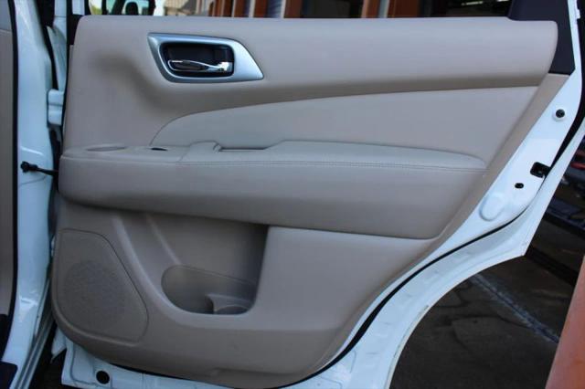 2017 Nissan Pathfinder Platinum