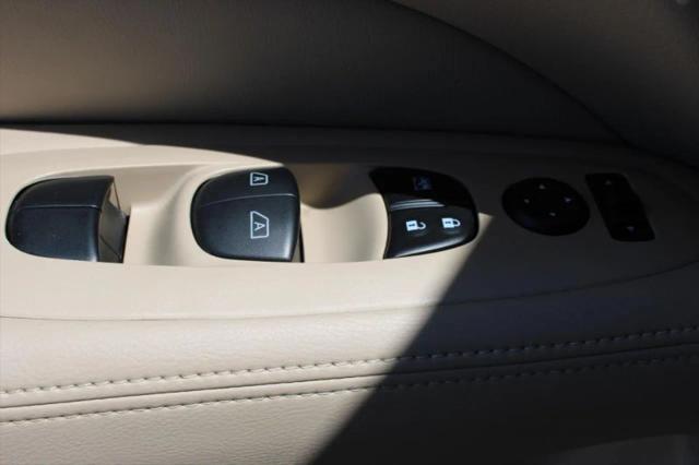 2017 Nissan Pathfinder Platinum