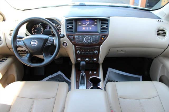 2017 Nissan Pathfinder Platinum