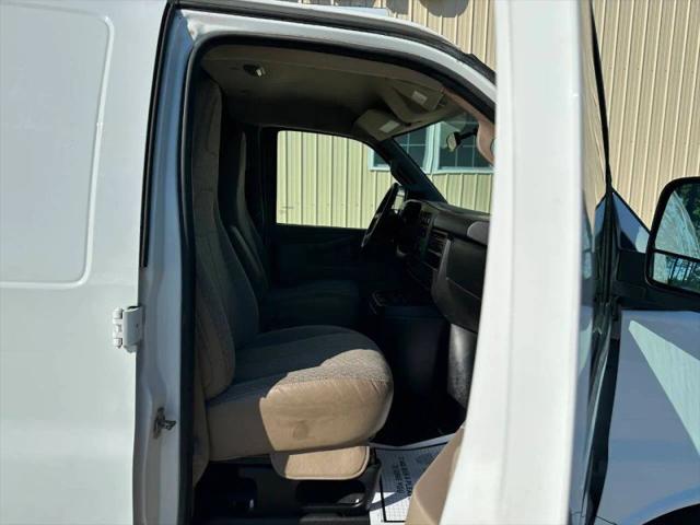 2016 GMC Savana 3500 Work Van