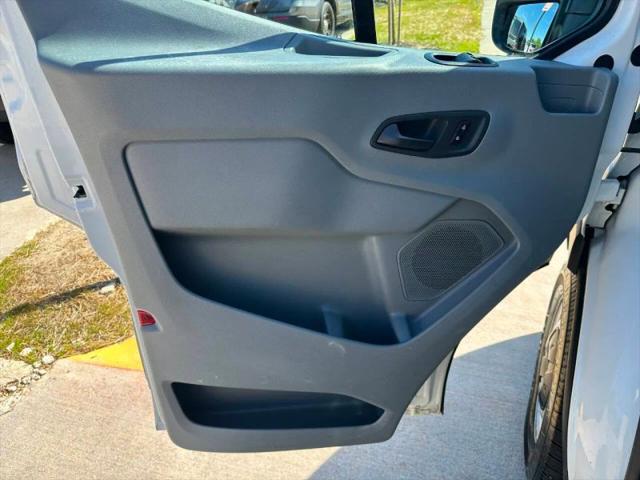 2015 Ford Transit w/Sliding Side Door w/RWB