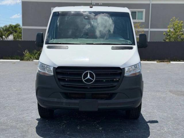 2022 Mercedes-Benz Sprinter 1500 Standard Roof I4