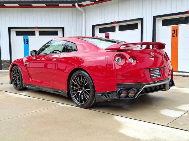 2020 Nissan GT-R Premium Dual-clutch 6-Speed Transmission