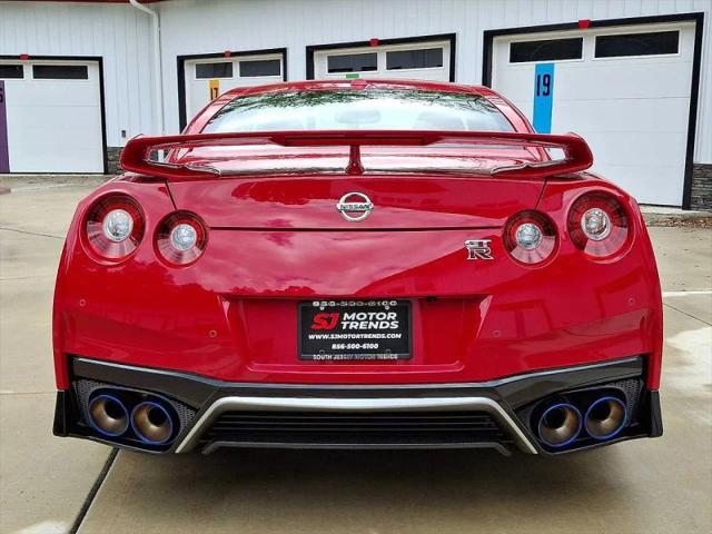 2020 Nissan GT-R Premium Dual-clutch 6-Speed Transmission