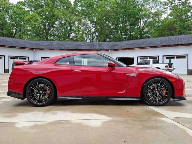 2020 Nissan GT-R Premium Dual-clutch 6-Speed Transmission