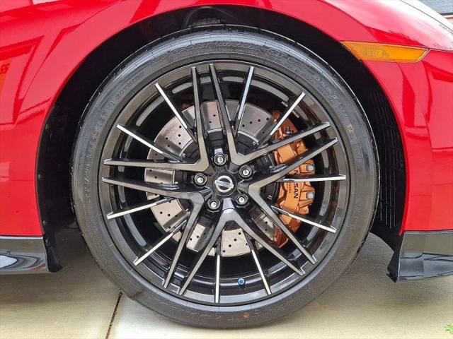 2020 Nissan GT-R Premium Dual-clutch 6-Speed Transmission