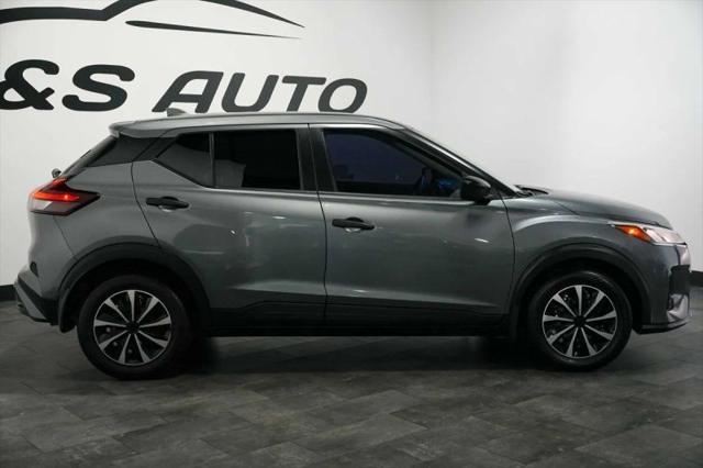 2021 Nissan Kicks S Xtronic CVT