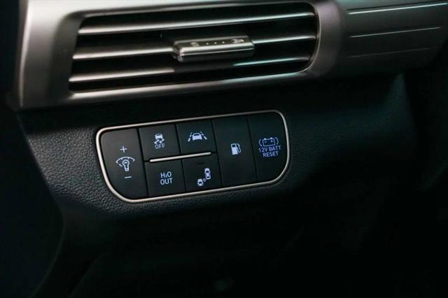 2023 Hyundai NEXO Blue