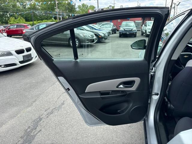 2013 Chevrolet Cruze LS Auto