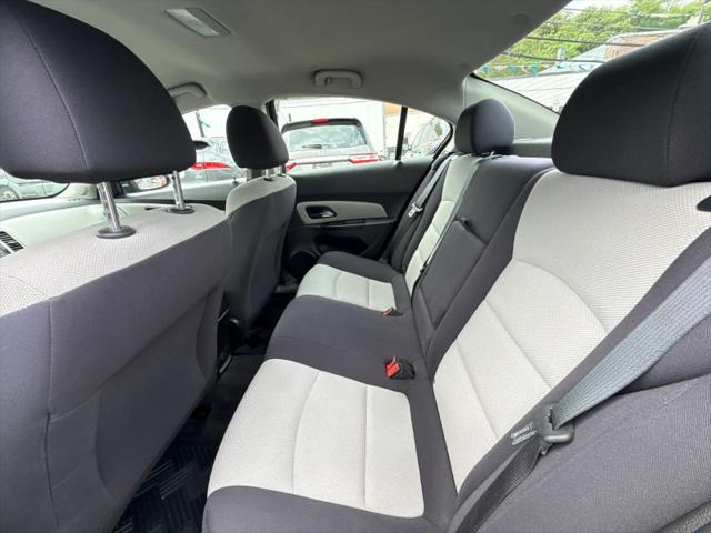 2013 Chevrolet Cruze LS Auto