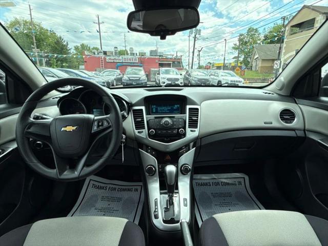 2013 Chevrolet Cruze LS Auto