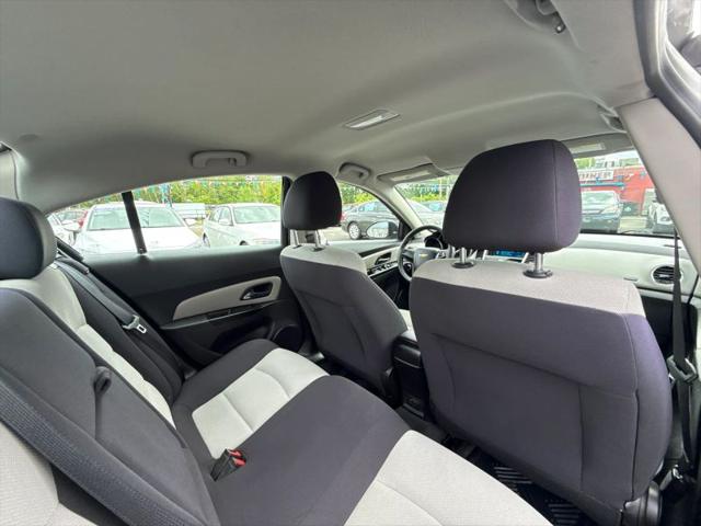 2013 Chevrolet Cruze LS Auto