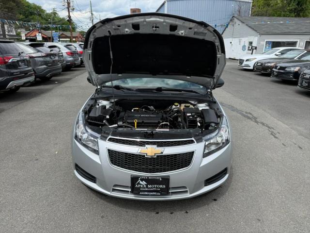 2013 Chevrolet Cruze LS Auto