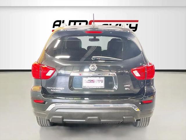 2018 Nissan Pathfinder SL