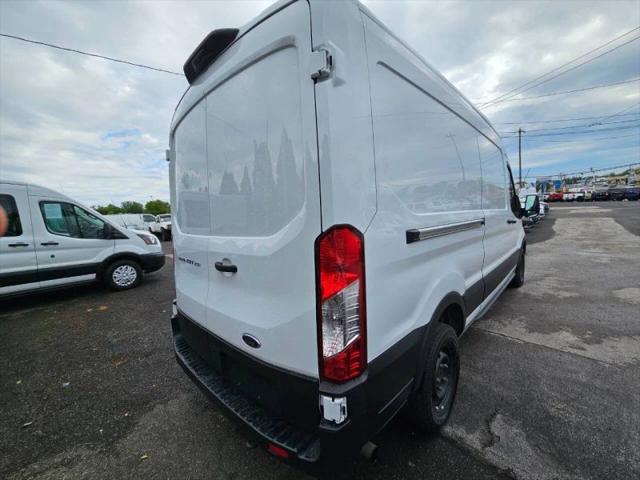 2023 Ford Transit Cargo Van Medium Roof w/LWB
