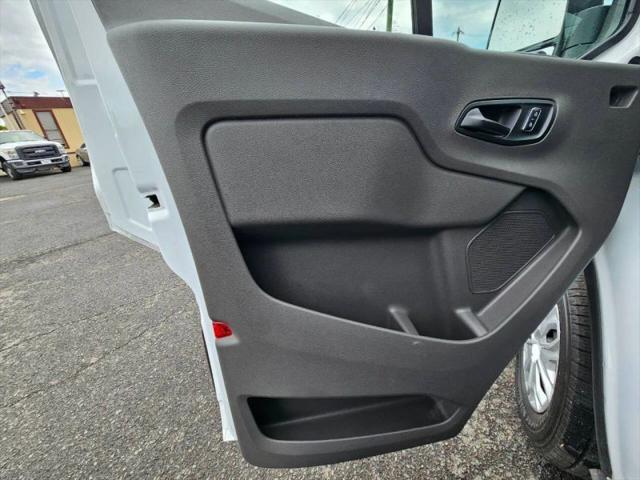 2023 Ford Transit Cargo Van Medium Roof w/LWB