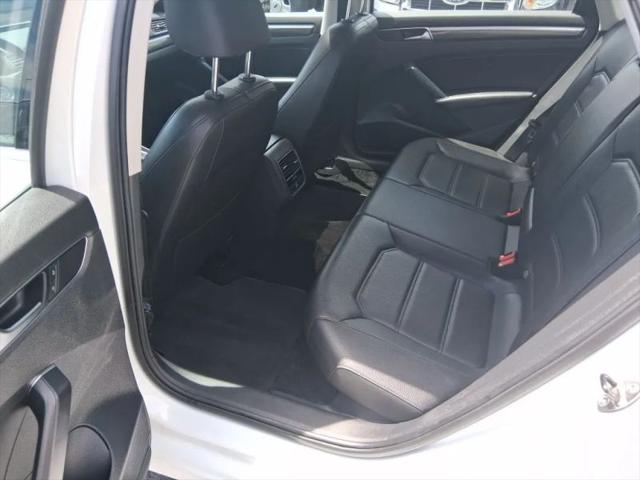 2017 Volkswagen Passat 1.8T SE