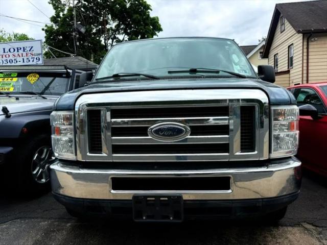 2014 Ford E-350 Super Duty Base