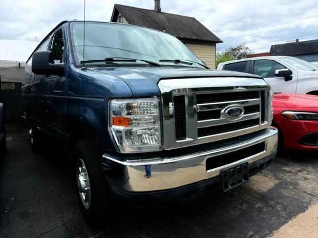 2014 Ford E-350 Super Duty Base