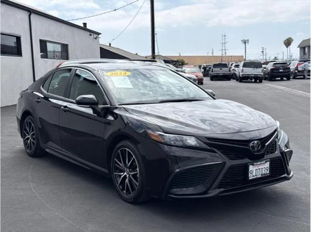 2024 Toyota Camry SE