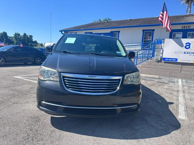 2013 Chrysler Town & Country Touring