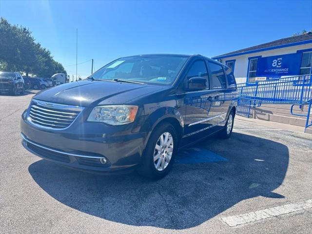 2013 Chrysler Town & Country Touring