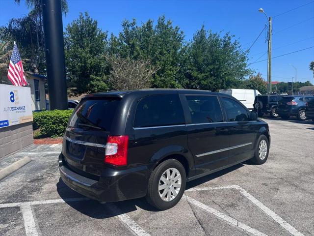2013 Chrysler Town & Country Touring