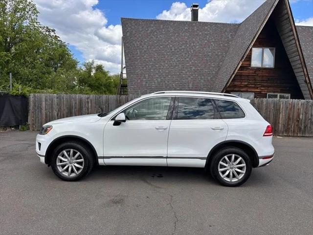 2016 Volkswagen Touareg VR6 Sport