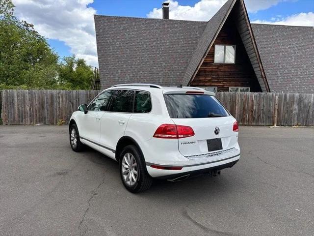 2016 Volkswagen Touareg VR6 Sport