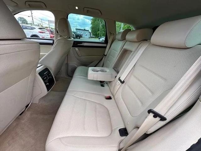 2016 Volkswagen Touareg VR6 Sport