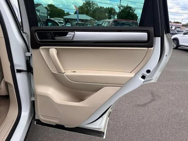 2016 Volkswagen Touareg VR6 Sport