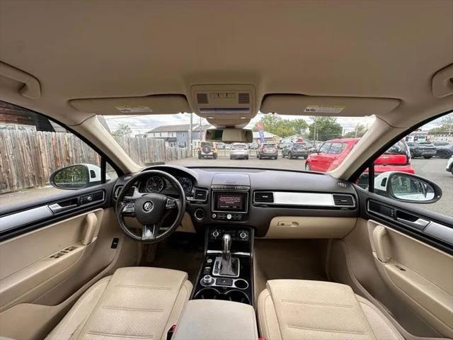 2016 Volkswagen Touareg VR6 Sport