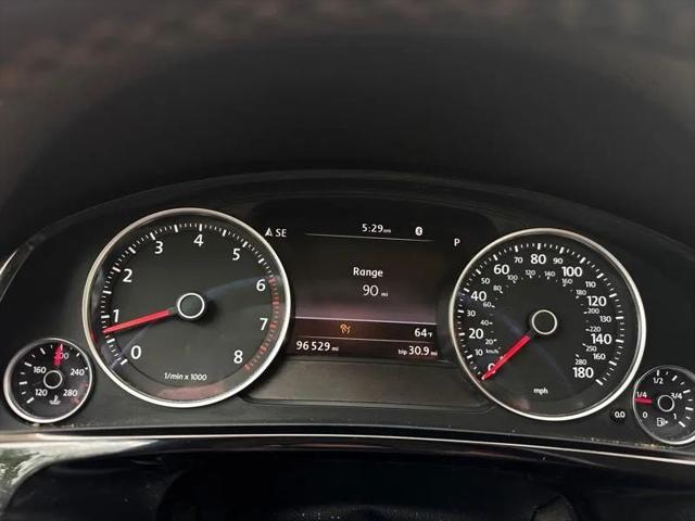 2016 Volkswagen Touareg VR6 Sport