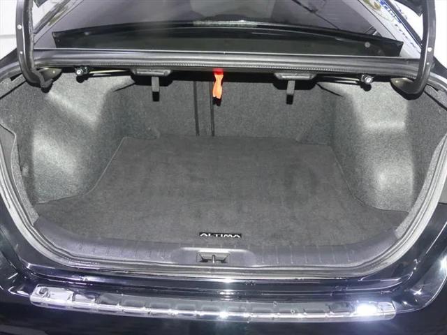 2022 Nissan Altima SR FWD