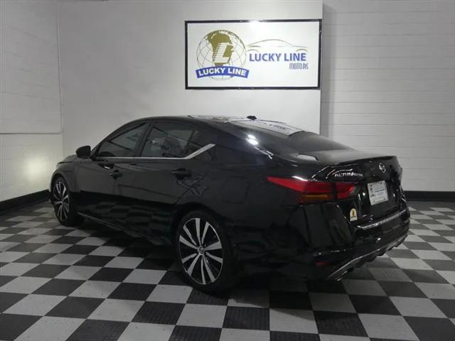 2022 Nissan Altima SR FWD