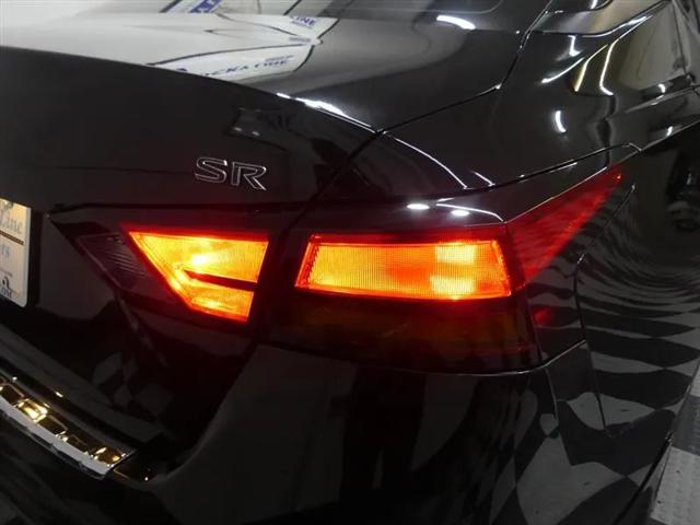 2022 Nissan Altima SR FWD
