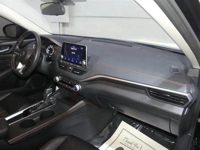 2022 Nissan Altima SR FWD