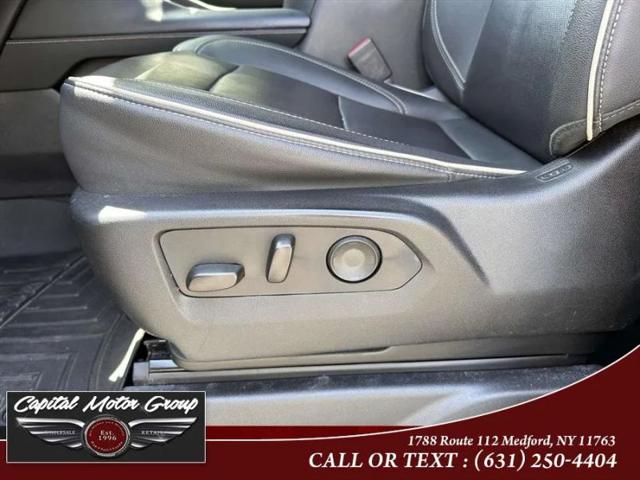2023 GMC Yukon XL 4WD SLT