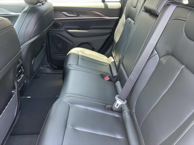 2026 Jeep Grand Cherokee Limited 4x2