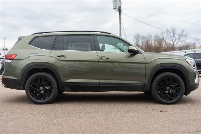 2026 Volkswagen Atlas SE with Technology