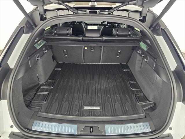 2026 Land Rover Range Rover Velar P250 Dynamic SE